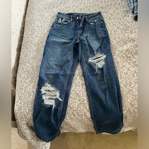 American Eagle Mom Straight Jeans